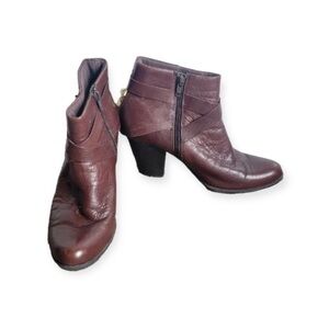 B.O.C booties ankle boots brown leather zipper Size 10